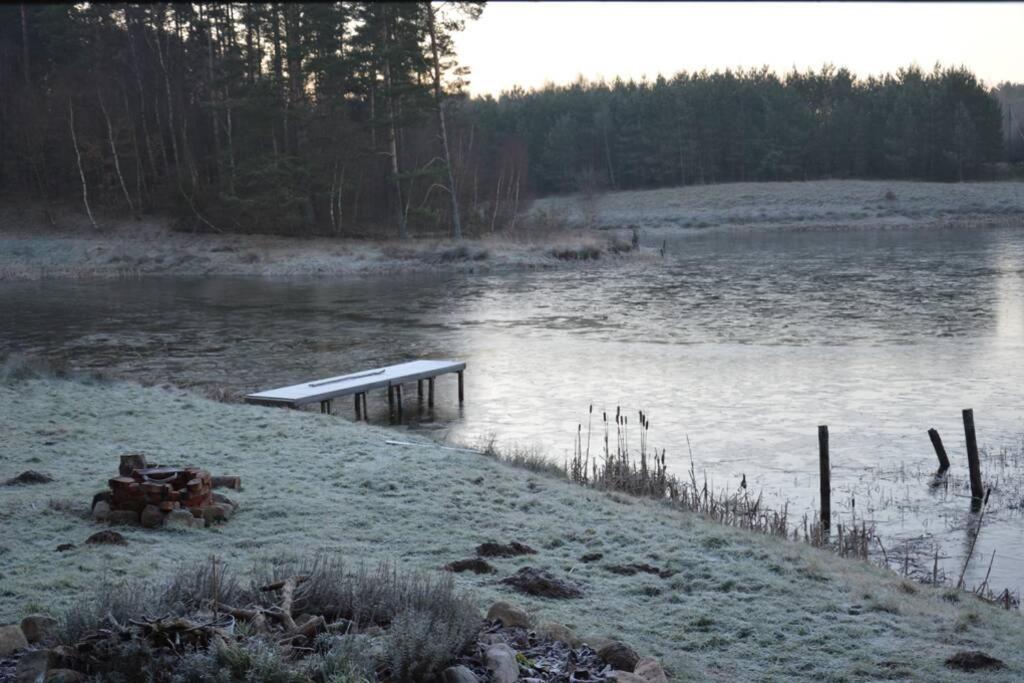 Hut In The Mid. Of Nowhere + Priv Pond+3 Ha Darzkowo Kültér fotó